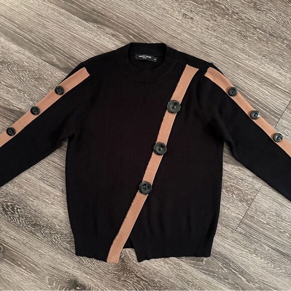 Nancy Yang Sweater - Picture 2 of 9